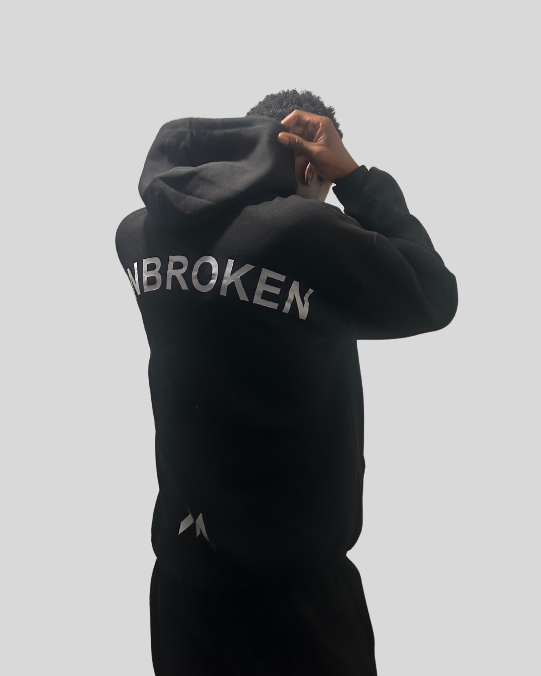 UNBROKEN HOODIE